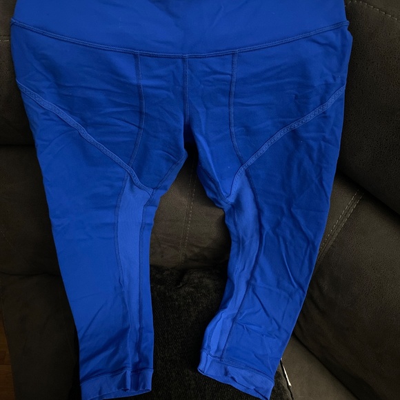 Lululemon crop leggings - Picture 2 of 5